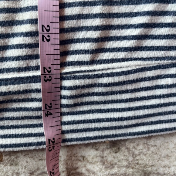 Softies Navy Stripe Oversized Lounge Tee Size Medium - Picture 8 of 9
